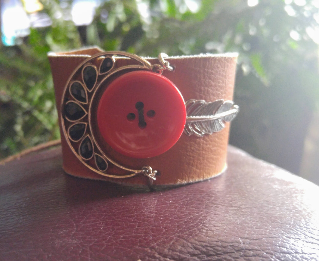 Leather cuff with button and bling dreamcatcher